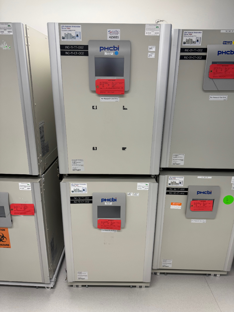 Image of PHCBI Double Stack CO2 Incubator